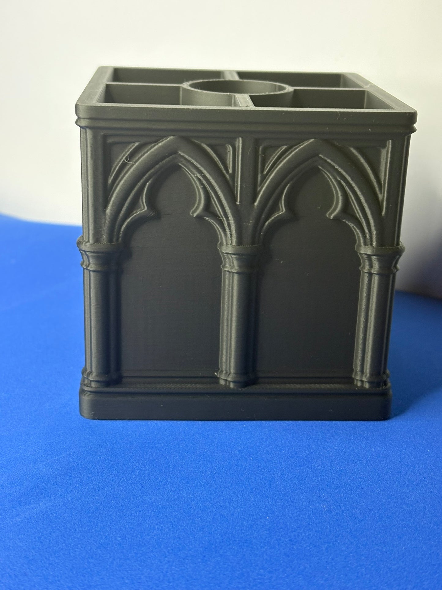 ARKADA: Mroczny Organizer na Kosmetyki | Gotycki Luksus w Twoim Studio